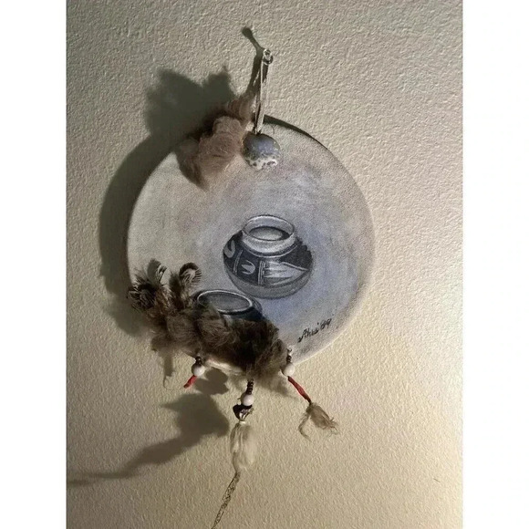 Hand painted Leather Dreamcatcher Fur - Picture 1 of 8